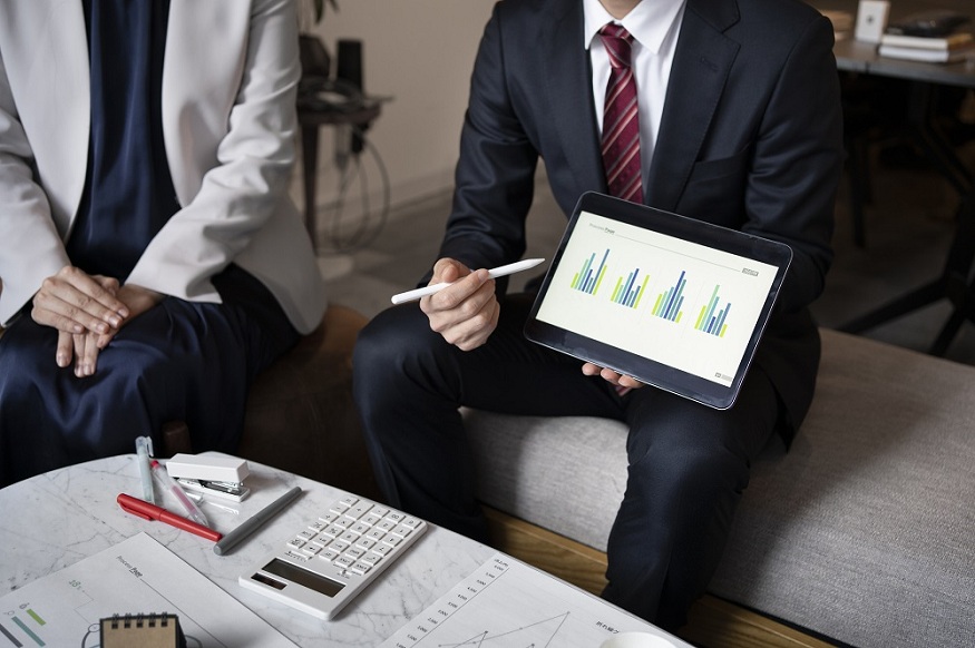 When to hire a financial advisor: Making smart financial decisions